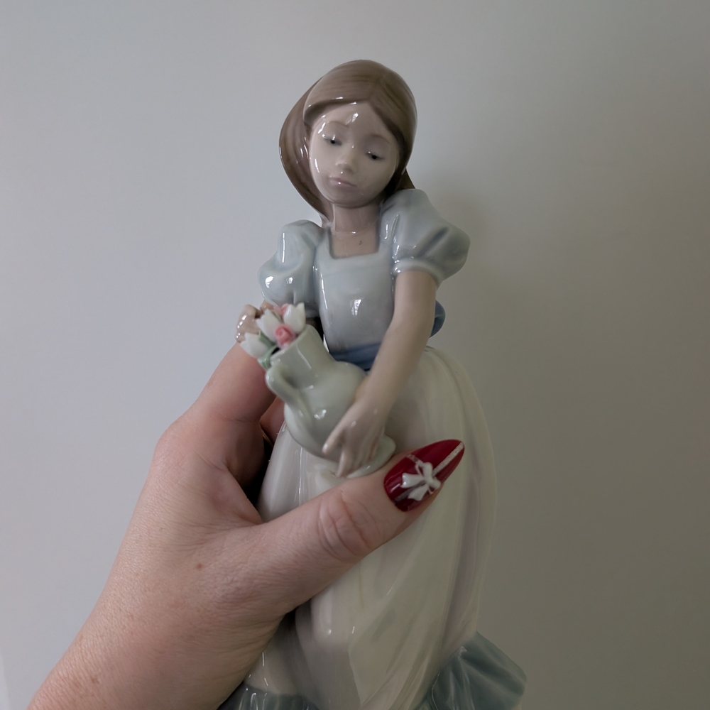 Elegant Porcelain Girl with Goose Figurine - Picture 2 of 12